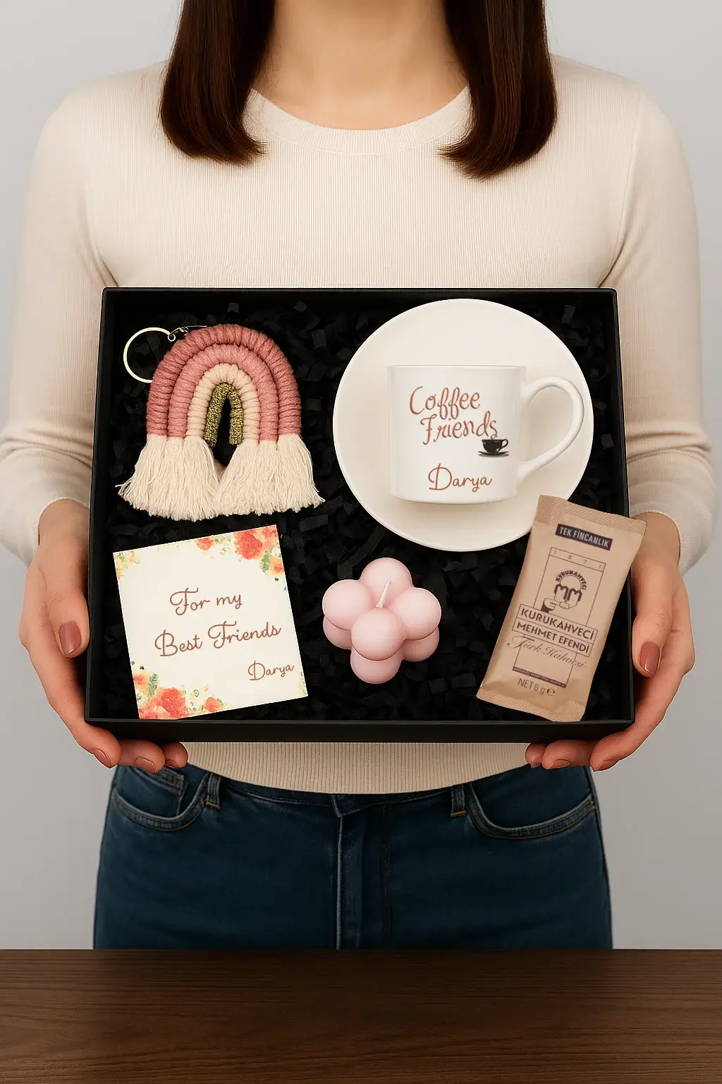 Kişiye Özel Arkadaş Hediye Kutusu Fincan, Makrome Anahtarlık, Mum ve Kahve Seti