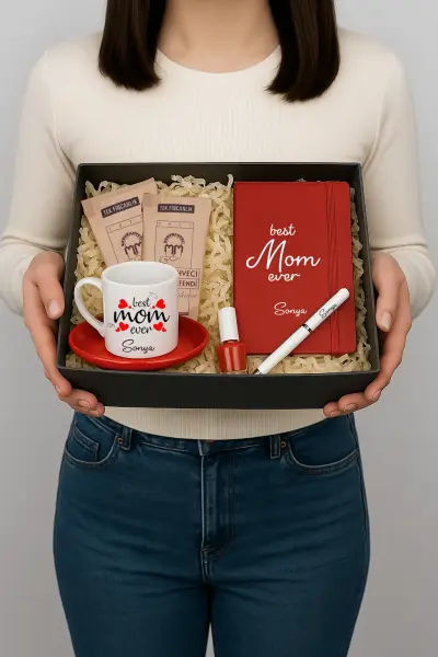 Kişiye Özel Hediye Kutusu İsimli Fincan, Ajanda, Kalem ve Kahve Seti