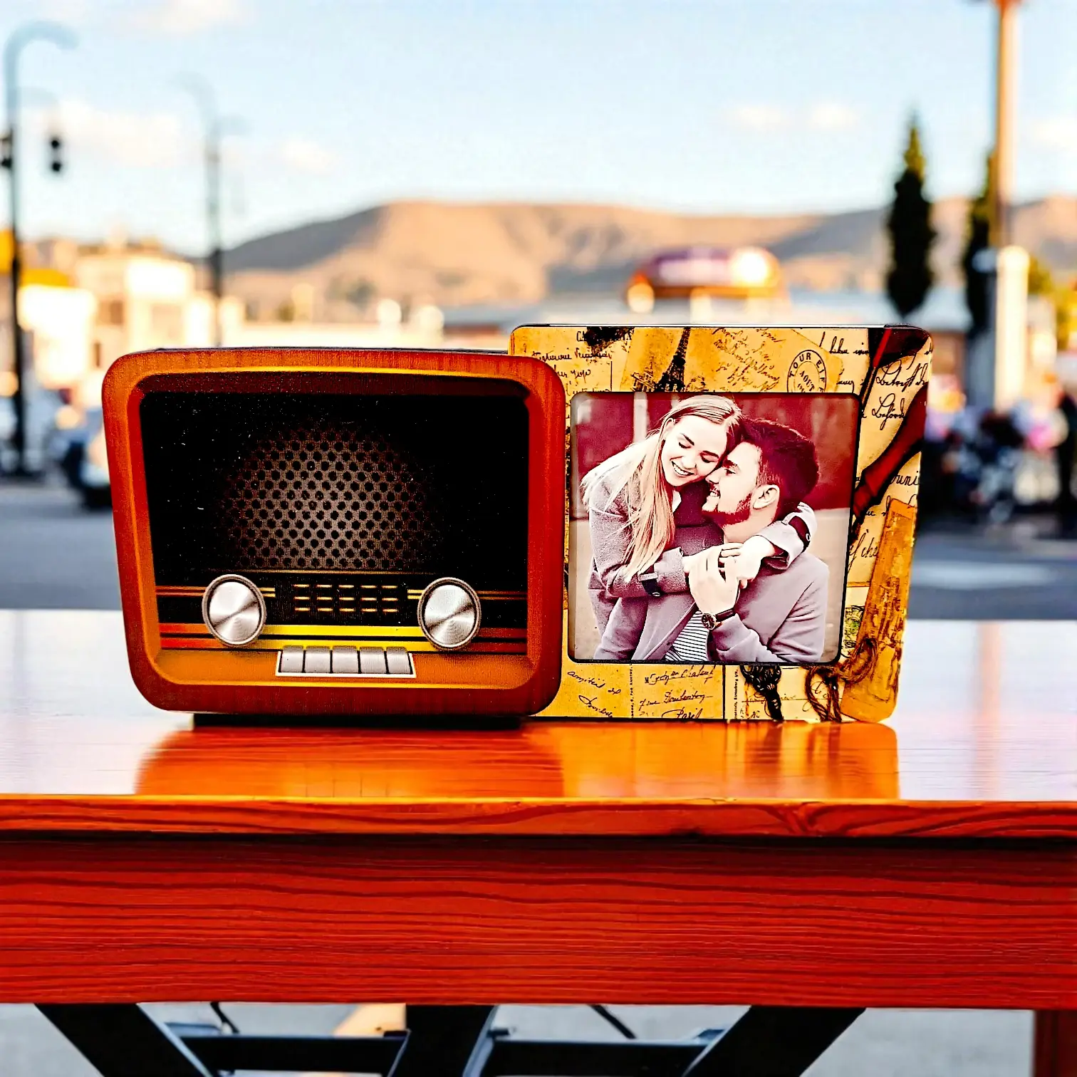 3D Çerçeve Nostaljik Radyo Tasarımlı Fotoğraf Çerçevesi