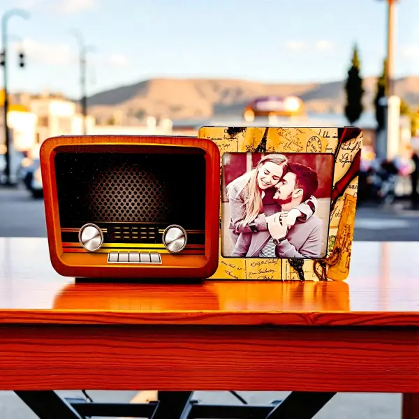3D Çerçeve Nostaljik Radyo Tasarımlı Fotoğraf Çerçevesi