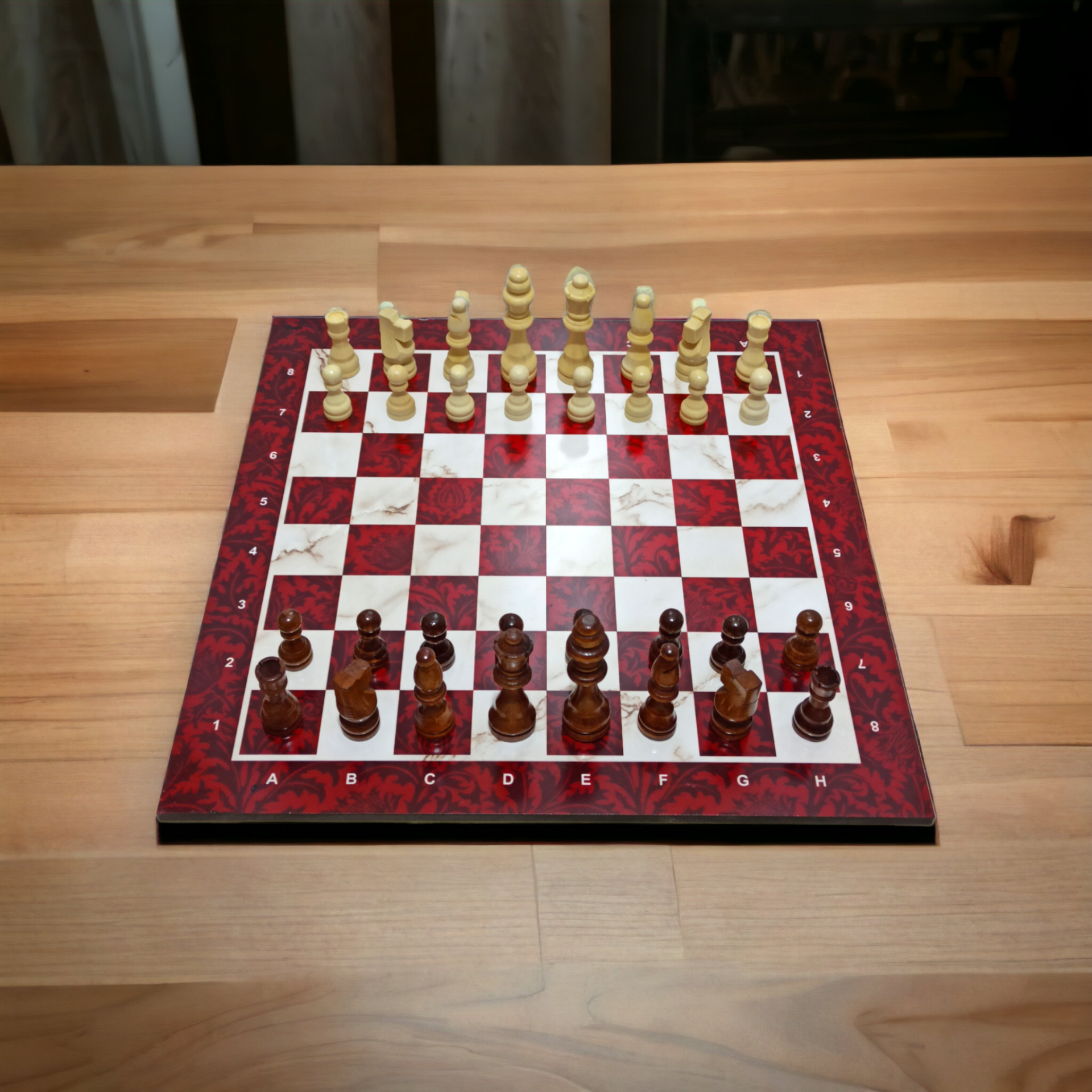 Kırmızı Desenli Özel Tasarım Ahşap Satranç Takımı 40x40 cm