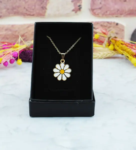 Kişiye Özel Relax Hediye Kutusu Kupa, Defter, Kolye ve Çikolata Seti