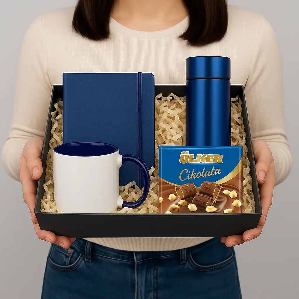 Kişiye Özel Hediye Kutusu Mavi Termos, Kupa, Defter ve Ülker Çikolata Seti