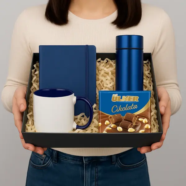 Kişiye Özel Hediye Kutusu Mavi Termos, Kupa, Defter ve Ülker Çikolata Seti