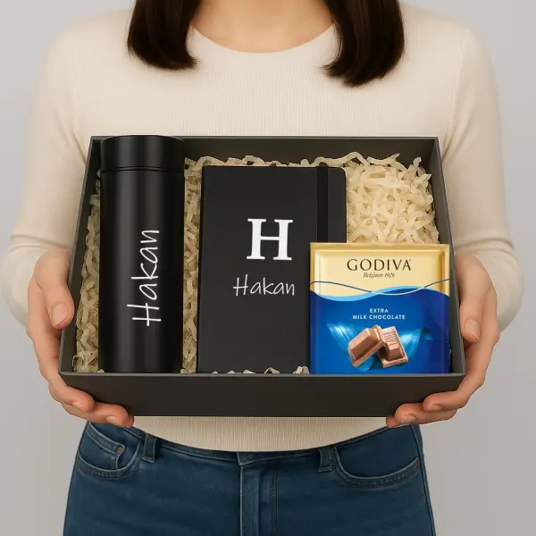Kişiye Özel Siyah Premium Hediye Kutusu – Termos, Defter ve Godiva Çikolata Seti
