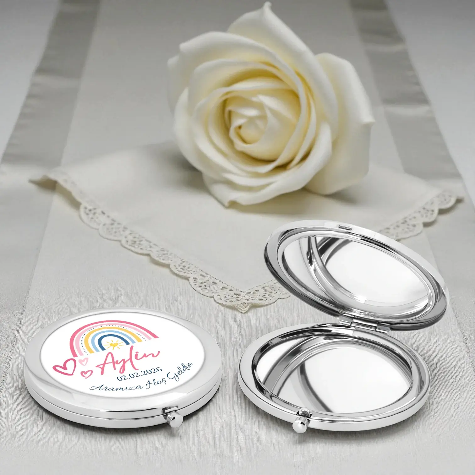 Gökkuşağı Temalı Kişiye Özel Metal Cep Aynası Aramıza Hoş Geldin Tasarımı