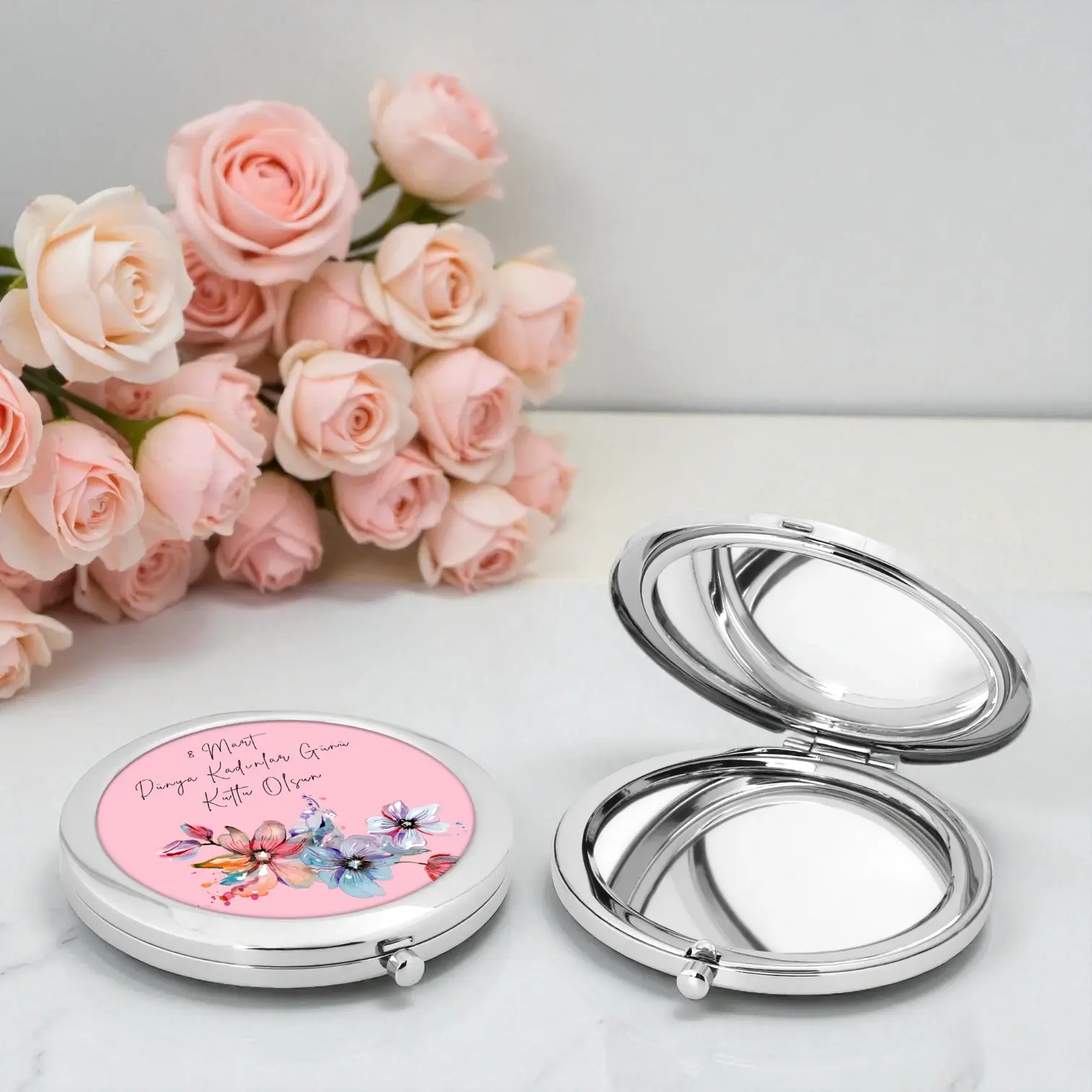 8 Mart Dünya Kadınlar Günü Çiçek Desenli Metal Cep Aynası Özel Tasarım