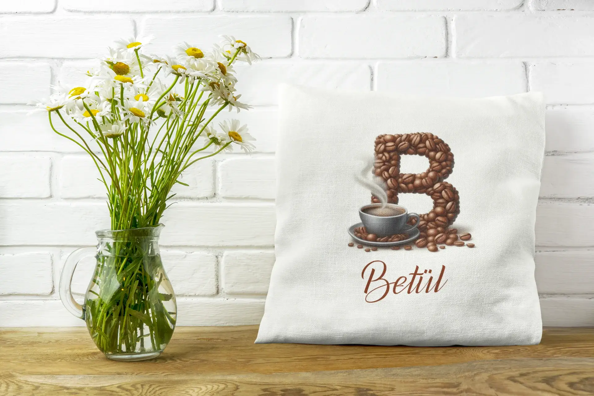 Kişiye Özel Kahve Temalı Baş Harfli Yastık – 40x40 cm Elyaf Dolgulu