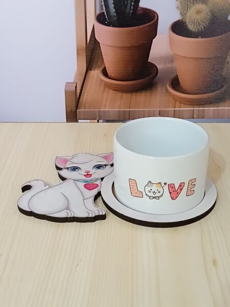 Beyaz Süslü Kedi Tasarımlı Ahşap Sunum Tabağı Kupa Set