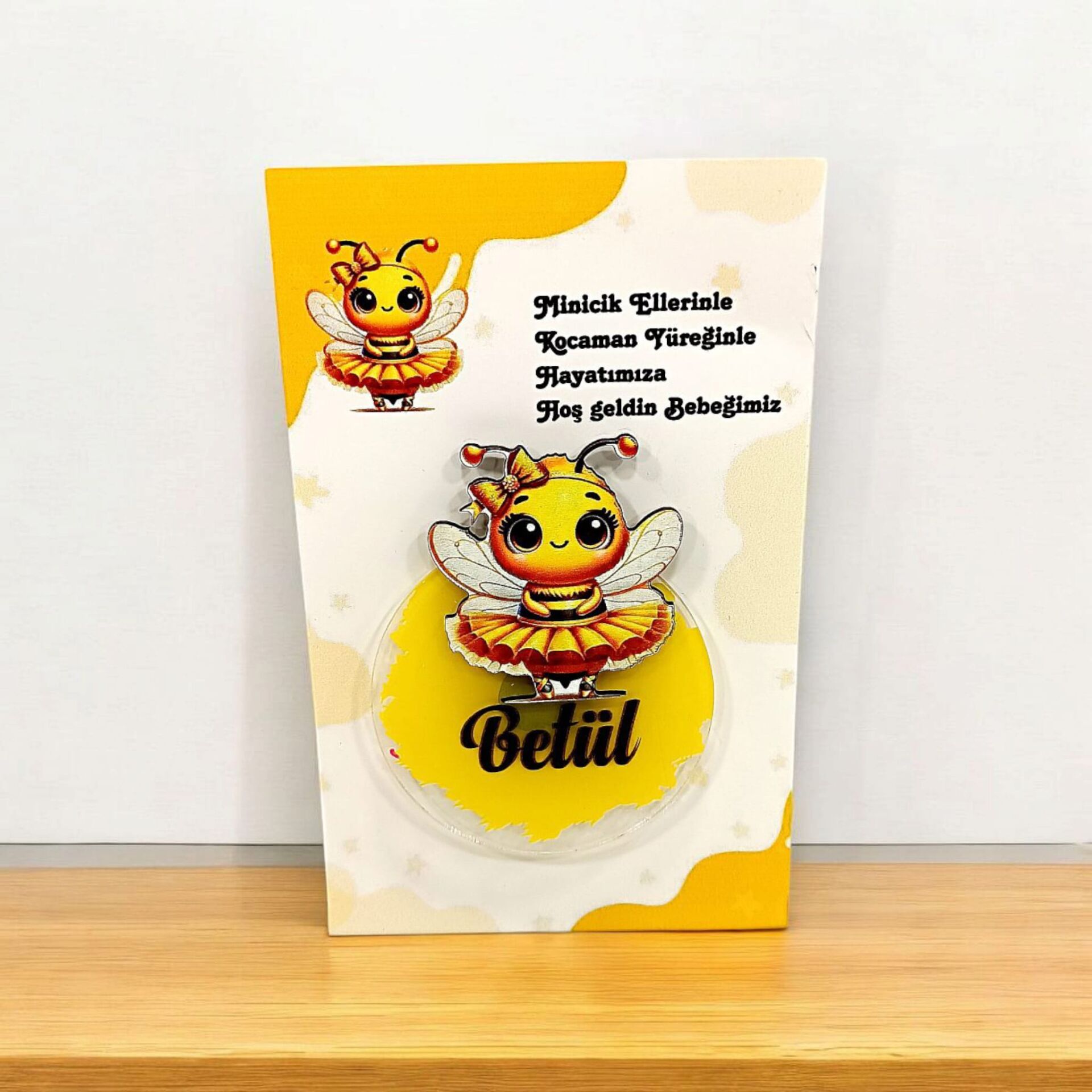 Arı Figürlü Pleksi Magnet Kartlı | Sevimli ve Şık Hediyelik
